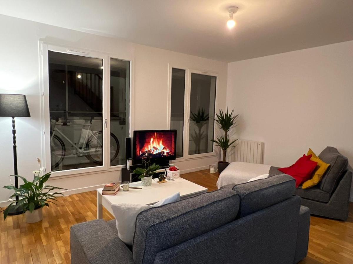 Entire Apartment With Terrace Παρίσι Εξωτερικό φωτογραφία